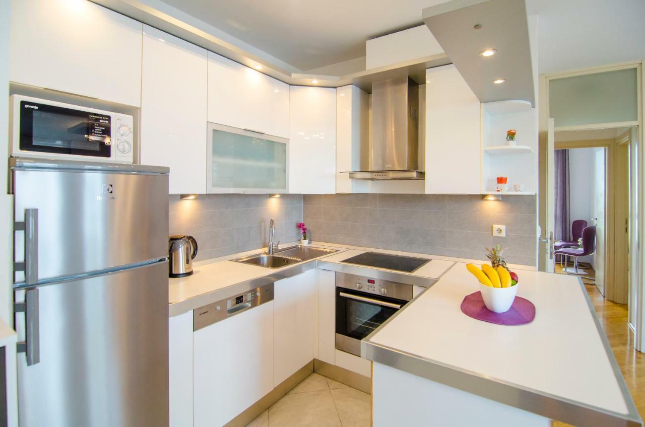 Split Apartment Sinisa エクステリア 写真