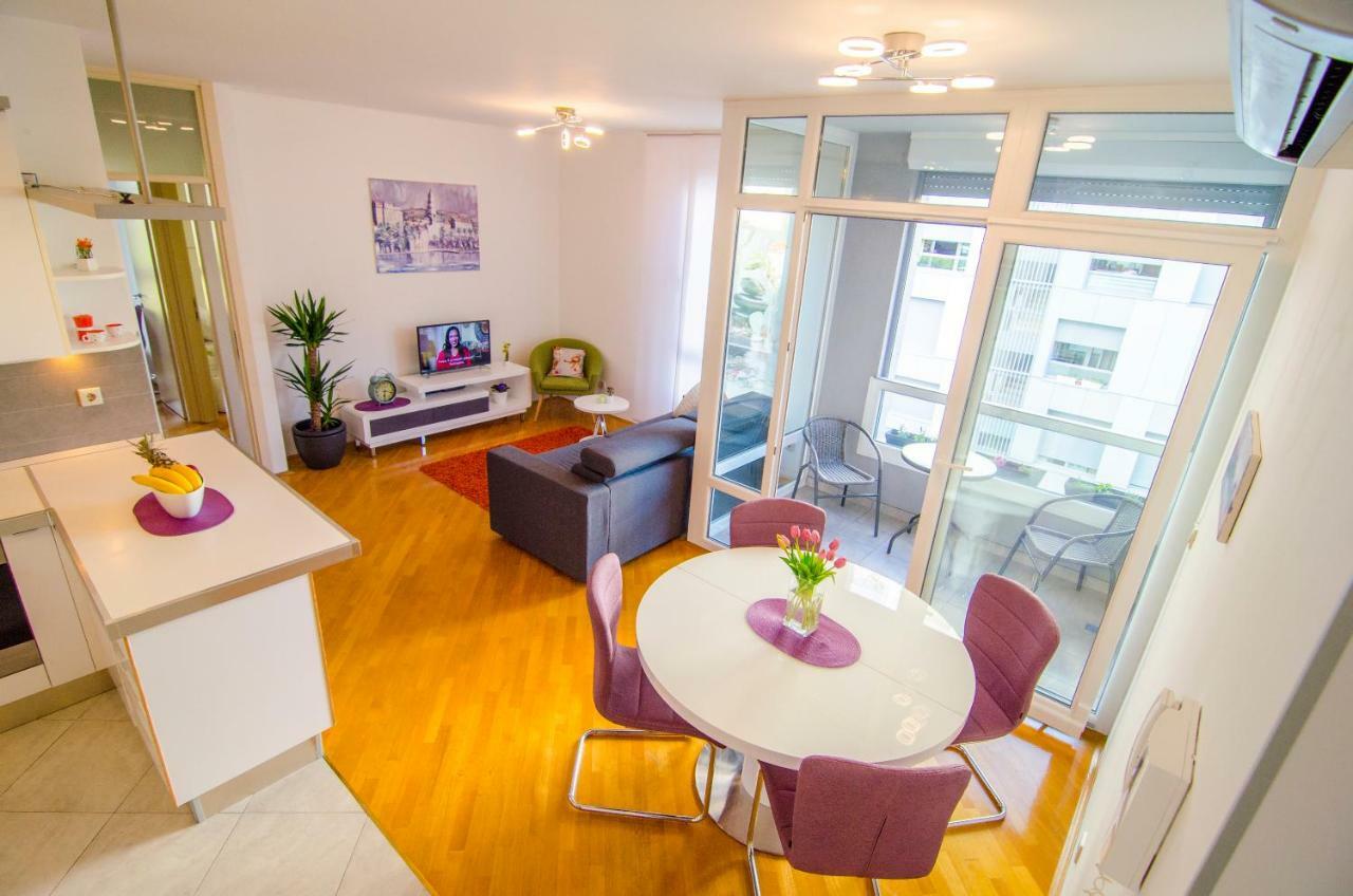 Split Apartment Sinisa エクステリア 写真