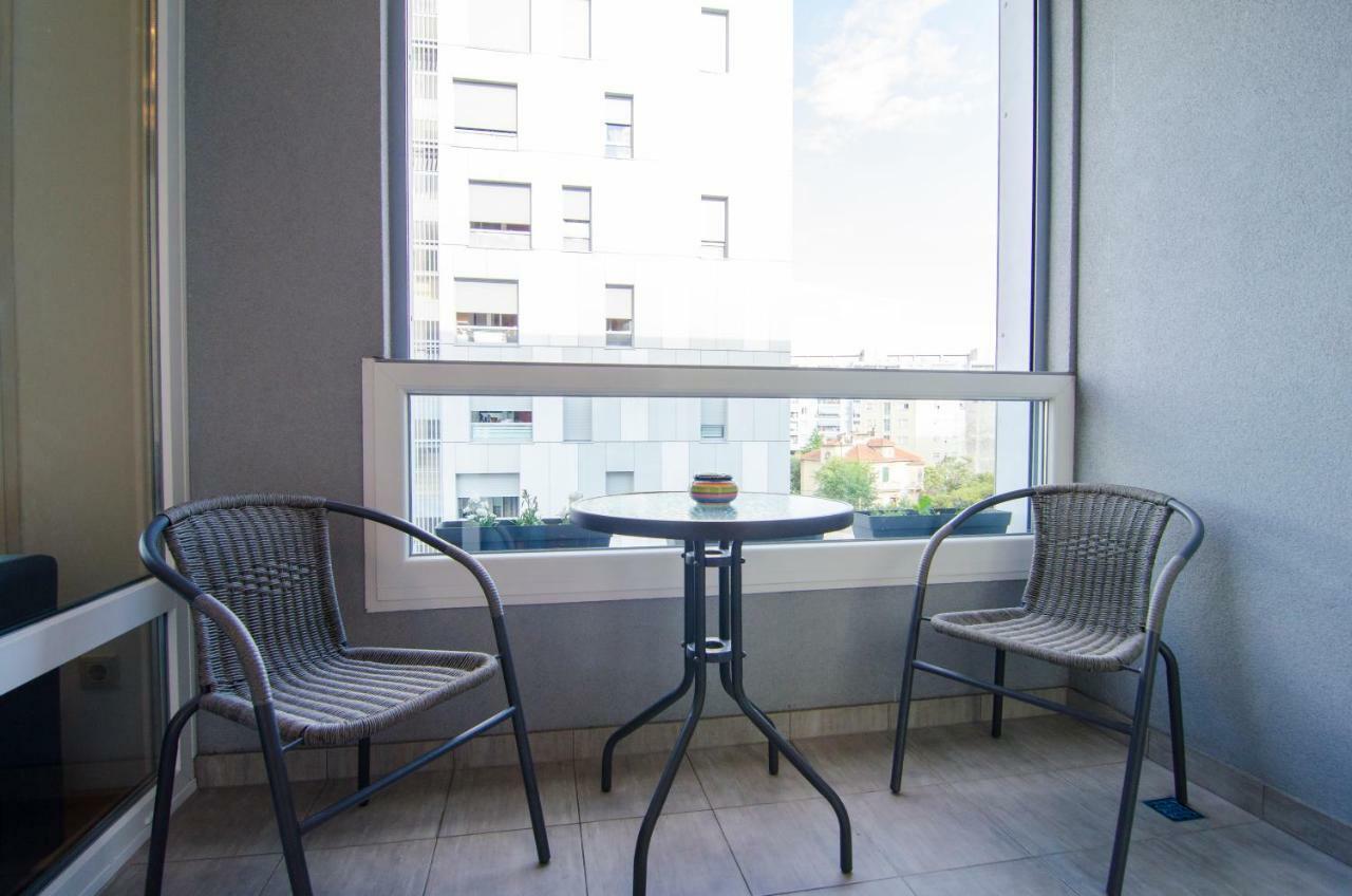 Split Apartment Sinisa エクステリア 写真