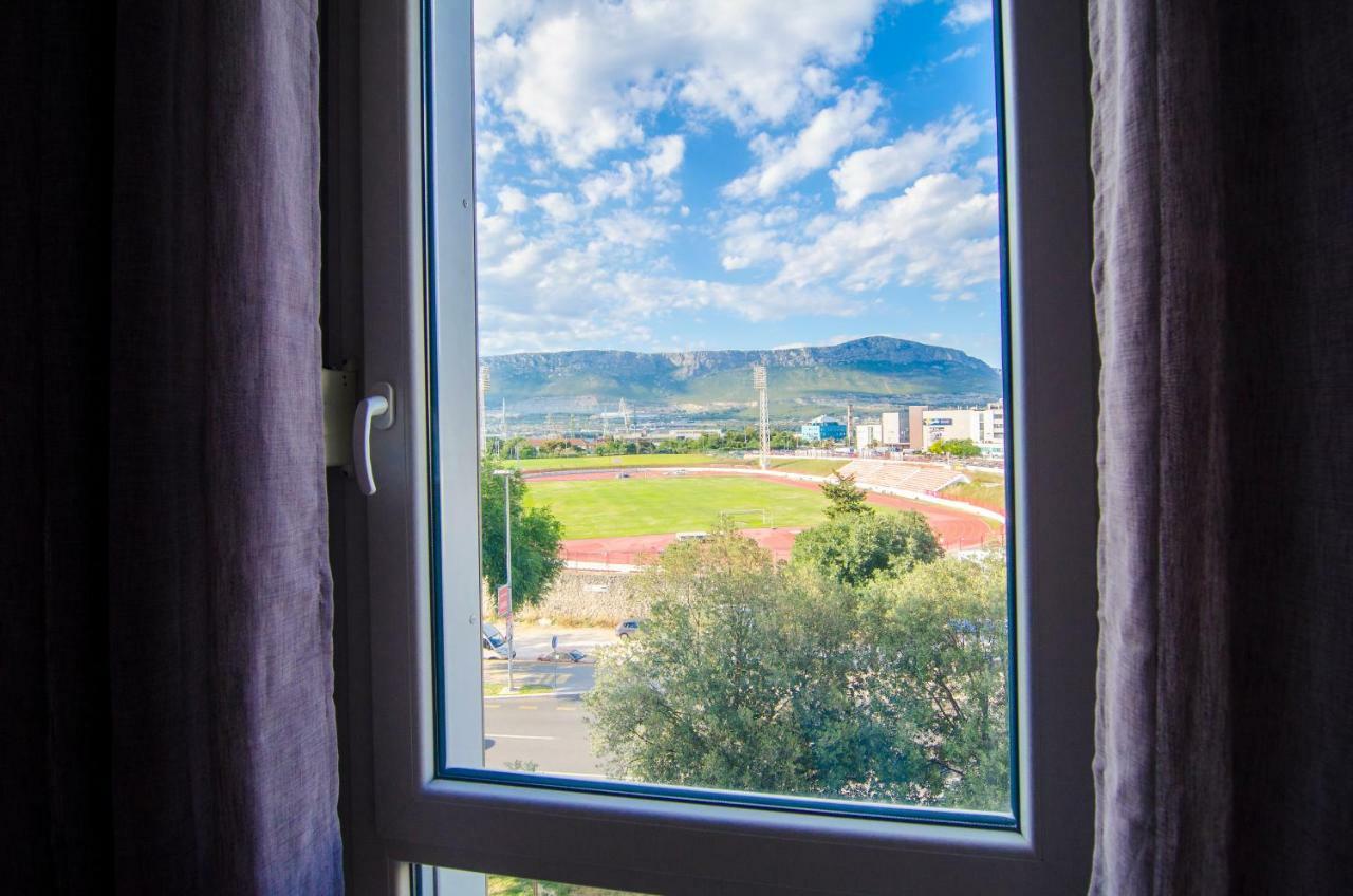 Split Apartment Sinisa エクステリア 写真