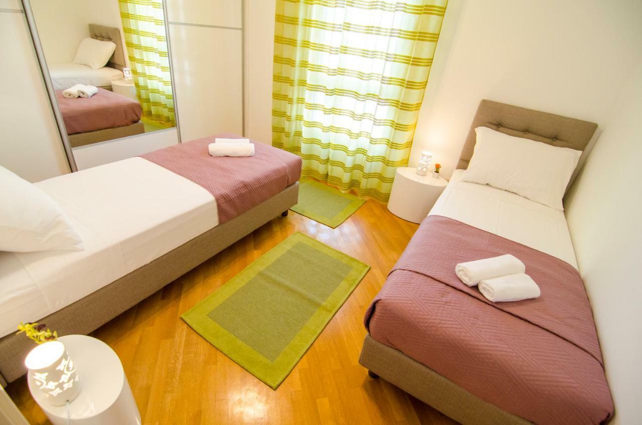 Split Apartment Sinisa エクステリア 写真