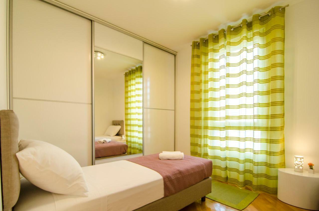 Split Apartment Sinisa エクステリア 写真